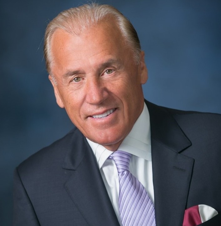 Headshot of Dean Metropoulos